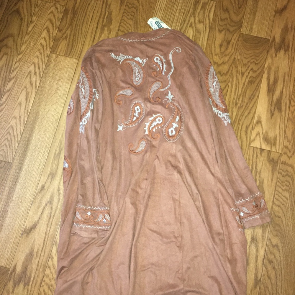 Duster - Picture 2 of 2